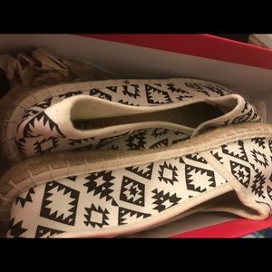 shoedazzle espadrilles